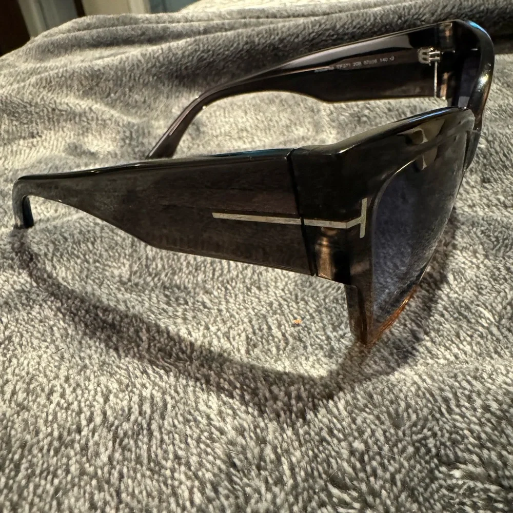 Authentic Tom Ford Anoushka Sunglasses - Women - Picture 3 of 11